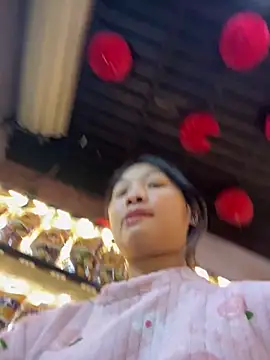 Lyn-be99 online show from March 15, 12:00 pm