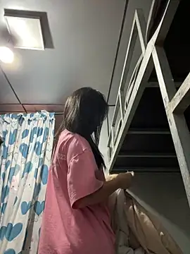 Lyn-be99 online show from April 3, 1:25 am