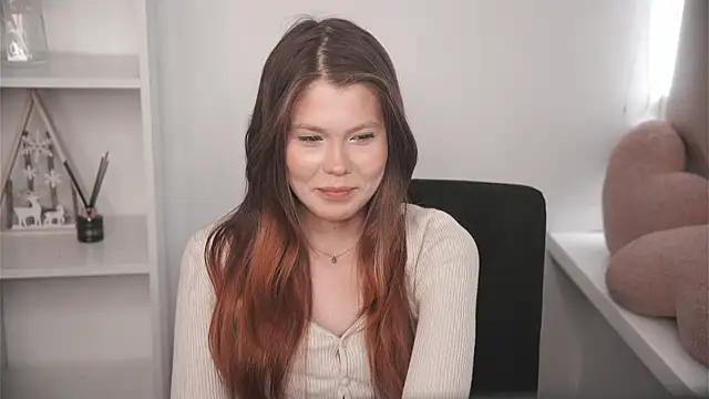 Snapshot of MarnieWootan chatting on March 2, 5:30 am MarnieWootan online show from March 2, 5:30 am