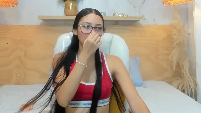 Lasira Thill online show from February 13, 12:12 pm