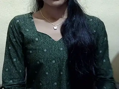 Snapshot of Khushi_v chatting on February 13, 3:08 pm Khushi v online show from February 13, 3:08 pm