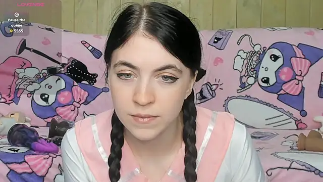 reze daisies online show from April 17, 1:03 pm