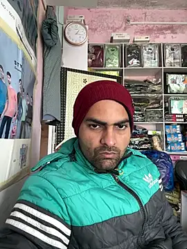 Snapshot of hardlysuck chatting on February 7, 7:45 am hardlysuck online show from February 7, 7:45 am