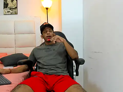 Snapshot of ricky_spensar23cm_ chatting on February 23, 2:09 am ricky spensar23cm online show from February 23, 2:09 am