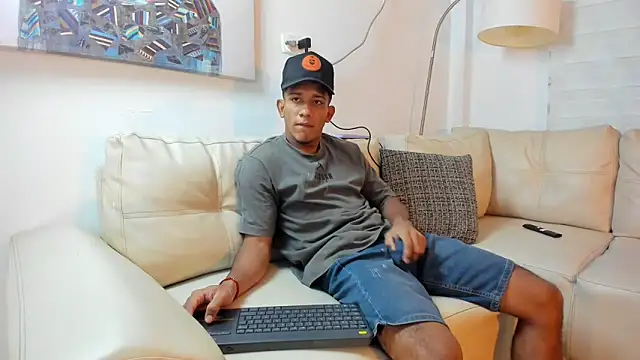 ricky spensar23cm  online show from March 21, 2:38 am