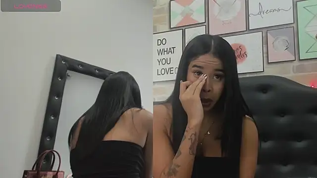 Snapshot of emmagirl0 chatting on March 3, 3:23 am emmagirl0 online show from March 3, 3:23 am