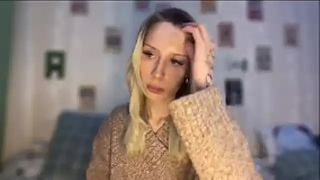 DellaCampbell online show from February 5, 2:43 pm