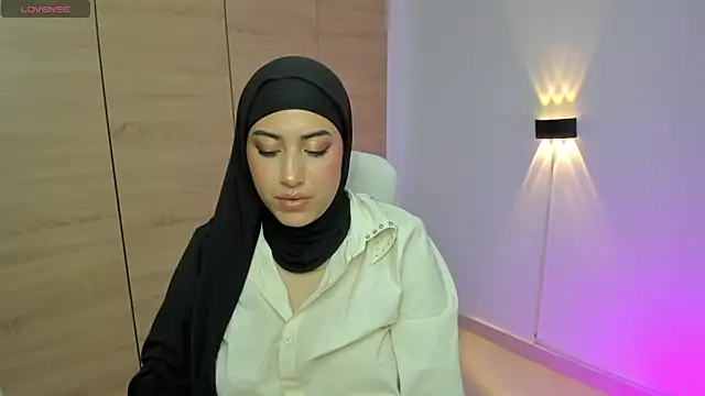 LAY LA  online show from March 12, 8:26 pm