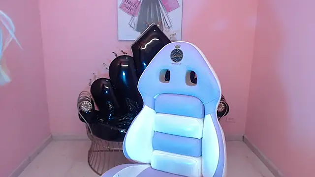 Snapshot of Dhalton_x chatting on February 15, 1:52 pm Dhalton x online show from February 15, 1:52 pm