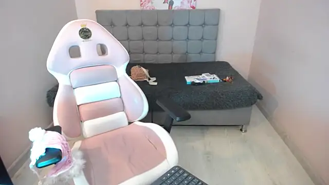 Dhalton x online show from March 27, 7:35 pm