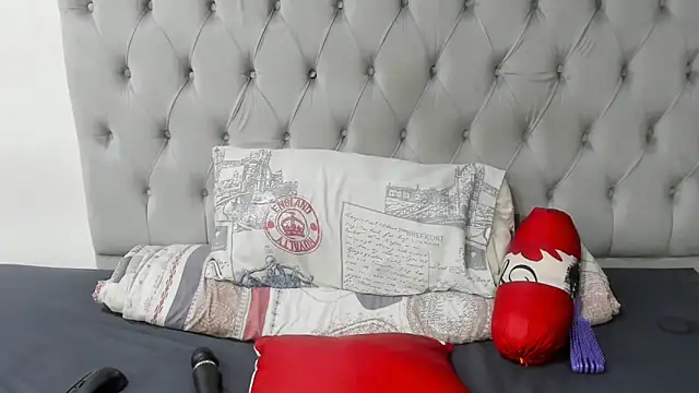 DarkBubble09 online show from February 20, 8:09 pm