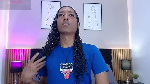 Snapshot of Mia_kheleer chatting on February 7, 5:38 pm Mia kheleer online show from February 7, 5:38 pm