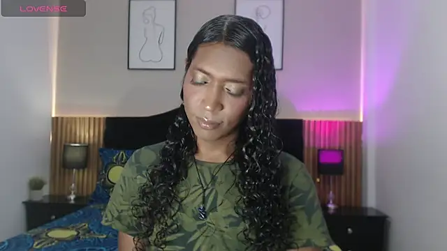 Snapshot of Mia_kheleer chatting on February 14, 6:37 pm Mia kheleer online show from February 14, 6:37 pm