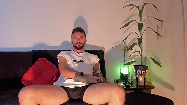 Erickpritz xh online show from April 20, 8:21 pm