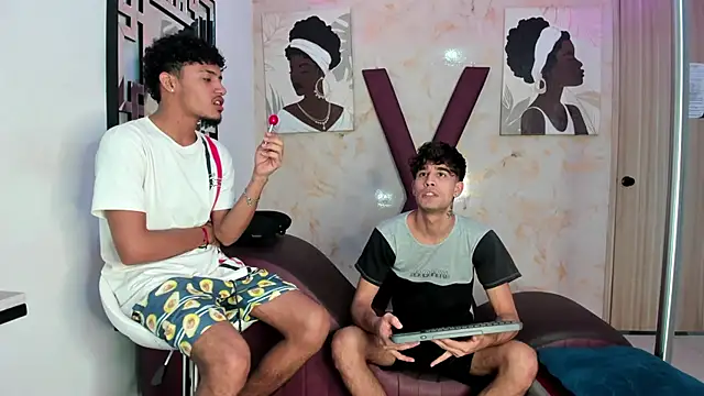 PRETTY COCK1 online show from April 21, 1:18 am