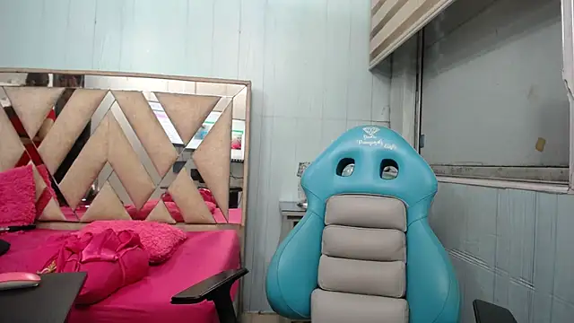 allison max tattoo online show from February 22, 1:07 am