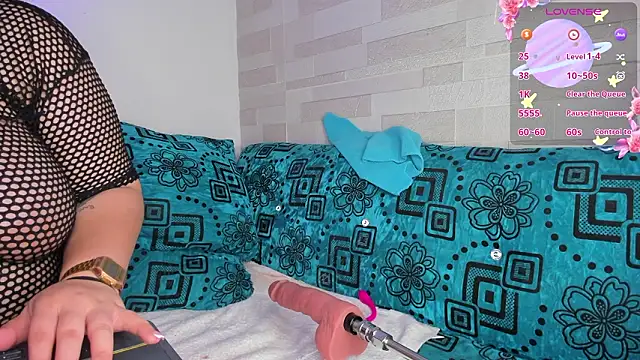 Snapshot of Julieta_jane_ss chatting on February 19, 12:06 am Julieta jane ss online show from February 19, 12:06 am