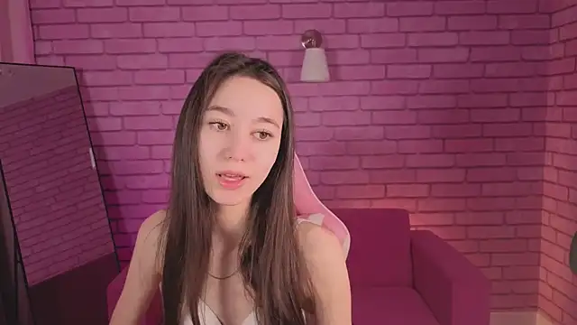Snapshot of Nicole_Brownie chatting on April 22, 1:08 am Nicole Brownie online show from April 22, 1:08 am