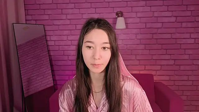 Snapshot of Nicole_Brownie chatting on May 4, 12:50 am Nicole Brownie online show from May 4, 12:50 am