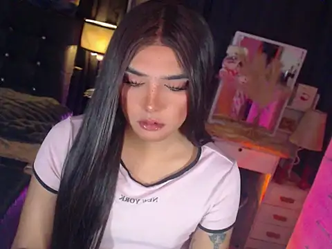 Katezorah online show from February 25, 6:50 pm