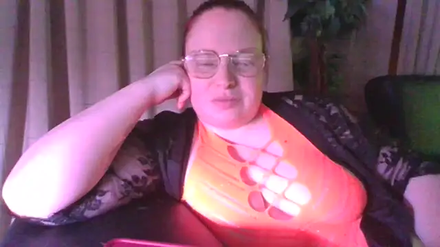 Sarahtjeuh  online show from March 11, 8:37 pm