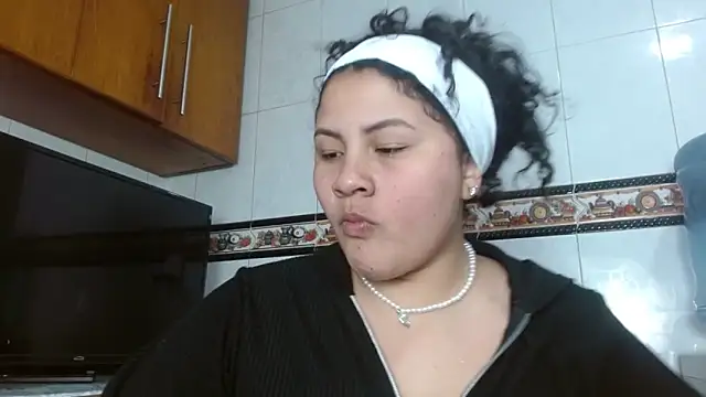 Snapshot of Baby_dirt chatting on March 2, 2:35 pm Baby dirt online show from March 2, 2:35 pm