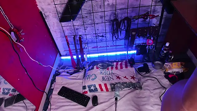 Snapshot of Charlotte_Bms7 chatting on February 20, 3:25 am Charlotte Bms7 online show from February 20, 3:25 am