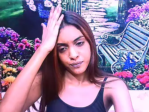 Snapshot of IndianPretty14u2Luv chatting on February 24, 6:33 am IndianPretty14u2Luv online show from February 24, 6:33 am