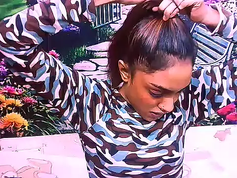 Snapshot of IndianPretty14u2Luv chatting on February 27, 5:07 am IndianPretty14u2Luv online show from February 27, 5:07 am