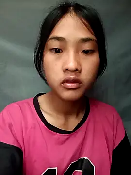 Snapshot of Hoa-tuylip chatting on April 19, 1:05 am Hoa-tuylip online show from April 19, 1:05 am