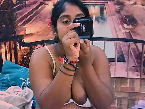 Snapshot of IndianDiva27 chatting on February 27, 5:40 am IndianDiva27 online show from February 27, 5:40 am