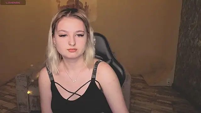 Snapshot of grase_neon chatting on February 10, 8:51 am grase neon online show from February 10, 8:51 am