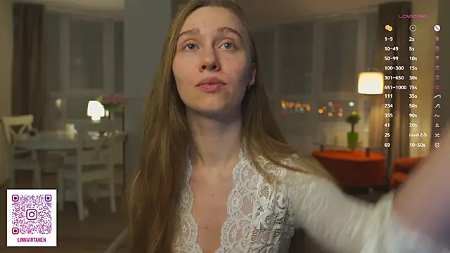 Snapshot of SharaNewbern chatting on February 24, 2:26 pm SharaNewbern online show from February 24, 2:26 pm