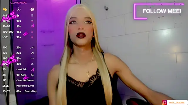 Snapshot of Samantha_Ortega_ chatting on April 26, 10:02 am Samantha Ortega online show from April 26, 10:02 am