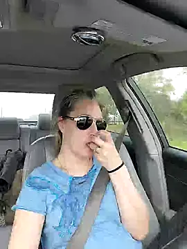 Sunflower0025 online show from March 11, 4:35 pm