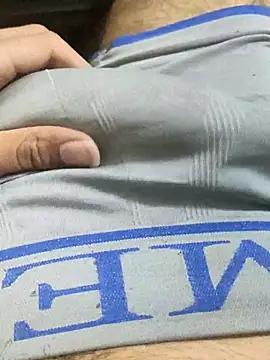 Nniiyakk online show from April 14, 5:08 pm