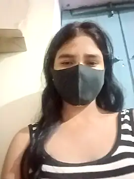 Snapshot of Mahira-- chatting on July 10, 6:17 am Mahira-- online show from July 10, 6:17 am