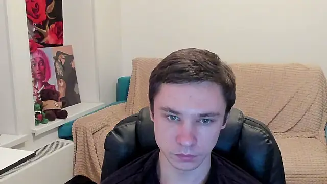 Snapshot of Alexmansuper chatting on February 17, 12:07 am Alexmansuper online show from February 17, 12:07 am