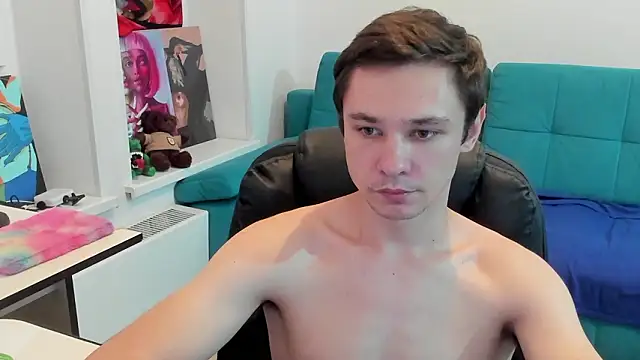 Snapshot of Alexmansuper chatting on February 22, 12:01 am Alexmansuper online show from February 22, 12:01 am