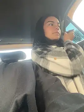 bliinkii and luka  online show from February 14, 12:35 pm