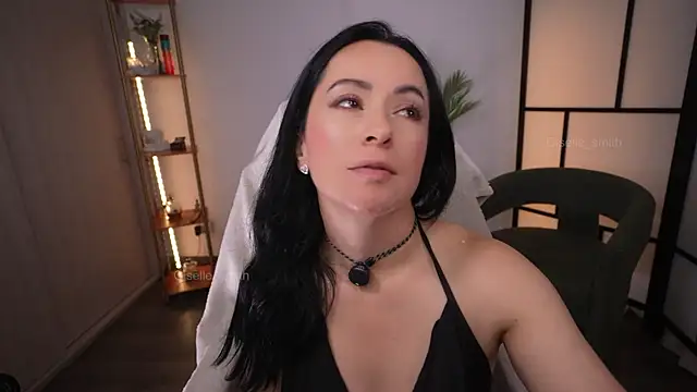 giselle smith online show from March 24, 6:13 pm