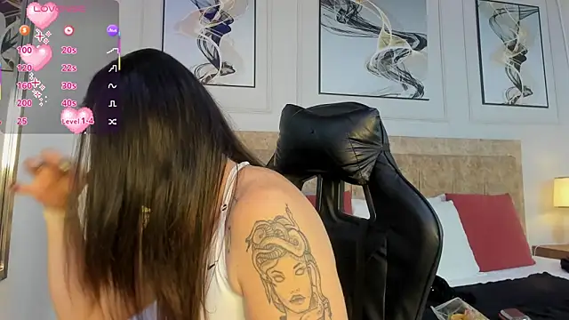 hanna daze online show from February 18, 11:50 am