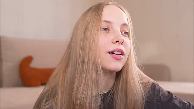 Appr0ved  online show from March 21, 3:04 pm