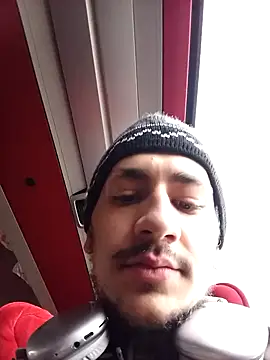 Snapshot of Etlipro-53 chatting on February 1, 8:35 am Etlipro-53 online show from February 1, 8:35 am