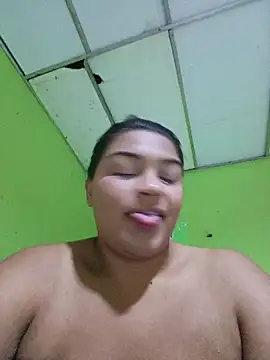 Snapshot of angela_sex_x chatting on May 6, 1:25 am angela sex x online show from May 6, 1:25 am
