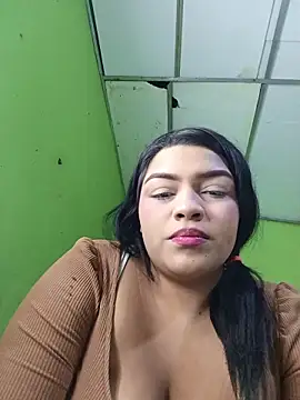 Snapshot of angela_sex_x chatting on May 17, 6:11 am angela sex x online show from May 17, 6:11 am