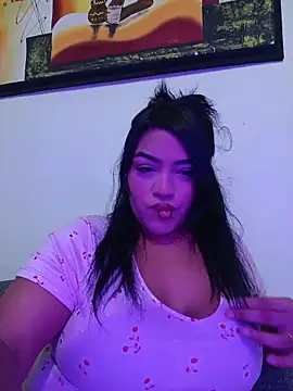Snapshot of angela_sex_x chatting on July 22, 1:30 am angela sex x online show from July 22, 1:30 am