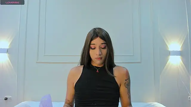 Snapshot of tammy_bensom1 chatting on February 16, 10:44 am tammy bensom1 online show from February 16, 10:44 am