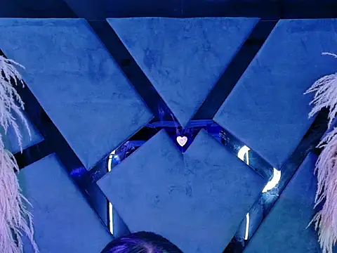 Snapshot of KylieWhitee chatting on February 28, 10:27 am KylieWhitee online show from February 28, 10:27 am