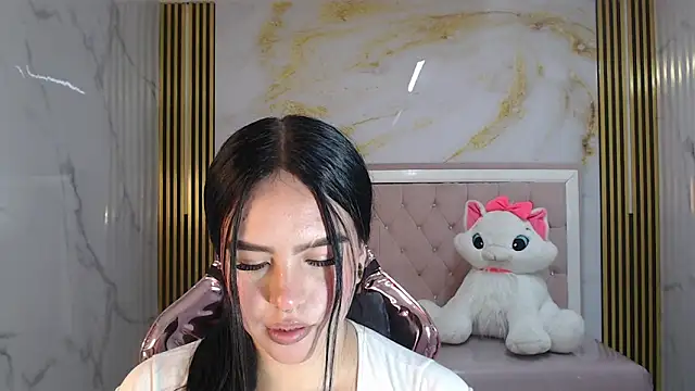 Snapshot of sarita_09_s chatting on February 19, 8:05 pm sarita 09 s online show from February 19, 8:05 pm